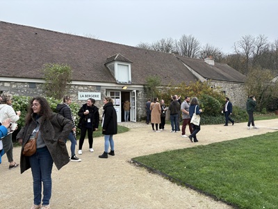 Extérieur de la ferme de Gally, séminaire recherche sur le rétablissement
