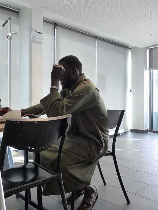 Un résident du foyer de migrants