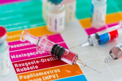 vaccin, seringue, rougeole oreillon rubéole