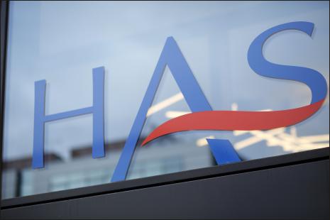 logo de la haute autorité de santé sur vitre
