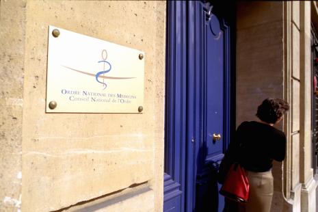 Entrée du Conseil national de l'Ordre des médecins