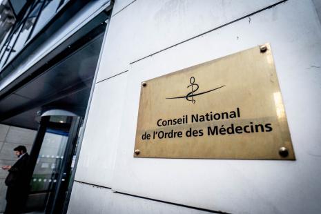 Plaque du siège du Conseil départemental de l'Ordre des Médecins