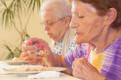 personnes âgées repas