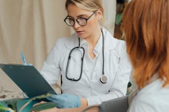 Infirmiers en pratique avancée : pourquoi la profession peine encore à trouver sa place