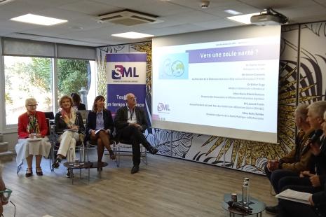 Dr Sophie Bauer (SML), Marie-Cécile Damave (Agridées), Betty Zumbo (ARS Occitanie), Laurent Perrin (vétérinaire)