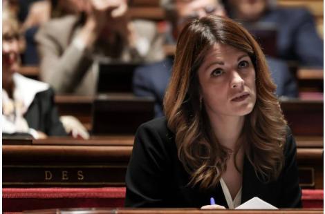 Fin de vie : le débat devra être  tranché avant l'élection présidentielle , selon la porte-parole du gouvernement