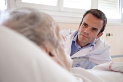 Mieux former les étudiants à aller au chevet du patient ? Des experts expliquent comment