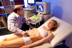 Cancer du sein : dans quelle mesure la suppression de la fonction ovarienne avant la ménopause est-elle bénéfique ?
