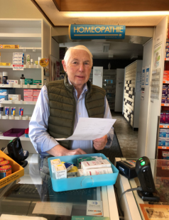Toujours fidèle au poste, à 84 ans
