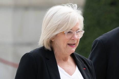 Catherine Vautrin  succède à Agnès Firmin Le Bodo