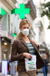 La mise en place du « zéro contact » introduit pendant le confinement se poursuivra sans doute après le déconfinement.