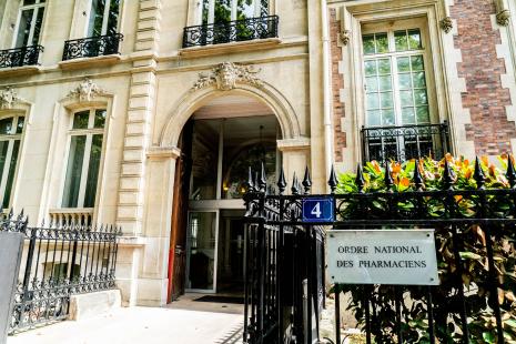 Une demande faite au nom d’un collectif de médecins et de l’Association Victimes Coronavirus France