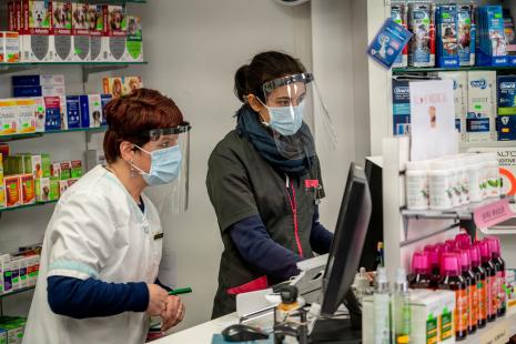 Plus que le coût de l’équipement anti-Covid, c’est la baisse de productivité liée au respect des gestes barrière qui va peser sur la rentabilité
