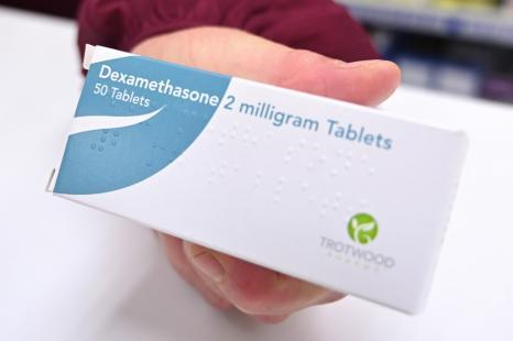 La dexaméthasone est le premier médicament dont on observe qu'il améliore la survie en cas de Covid-19