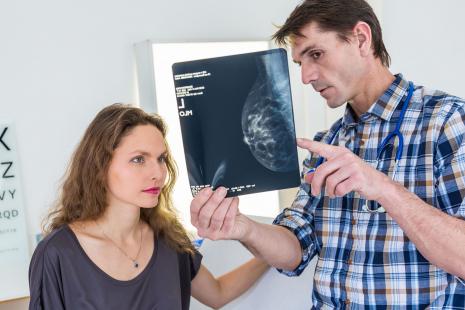 Examen d'une mammographie