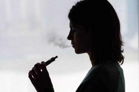 Les e-liquides comptent jusqu’à 15 substances aromatisantes