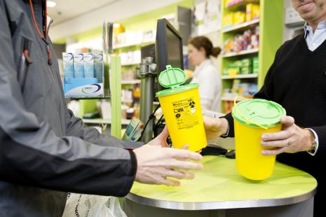 Depuis cette année, les fameuses boîtes à aiguilles jaunes à couvercle vert ne présentent plus trois contenances mais deux