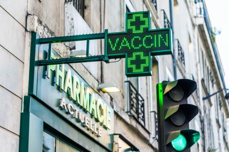 La vaccination anti-Covid à l'officine pourrait jouer la carte de la proximité