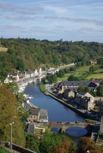 Les quais de la Rance à Dinan