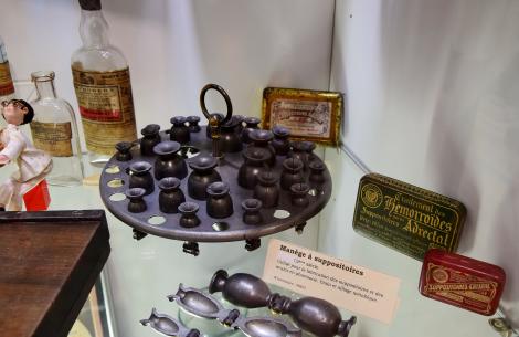 Carrousel à suppositoires du XIXe siècle