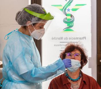 Seuls les majeurs non vaccinés, non identifiés comme cas contacts par l'assurance-maladie et ne bénéficiant pas d'une prescription médicale devront payer de leur poche leur test Covid
