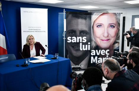 Sans lui et avec elle ? Tout un programme