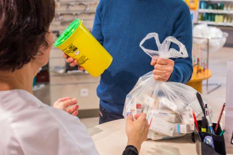 Neuf Français sur dix déclarent déposer leurs MNU chez le pharmacien