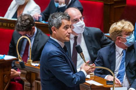 Le ministre de l'Intérieur, Gérald Darmanin, veut faciliter la venue de professionnels de santé étrangers