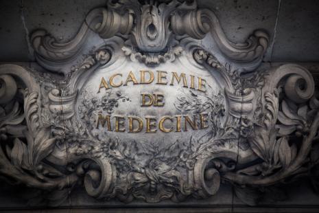 L'Académie de médecine appelle à la vigilance face aux prescriptions hors AMM