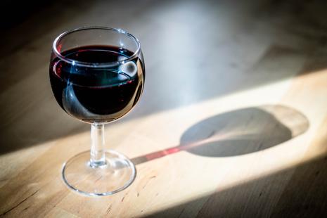 1,5 million de personnes en France sont alcoolodépendantes, et 2,5 millions sont des consommateurs à risque.