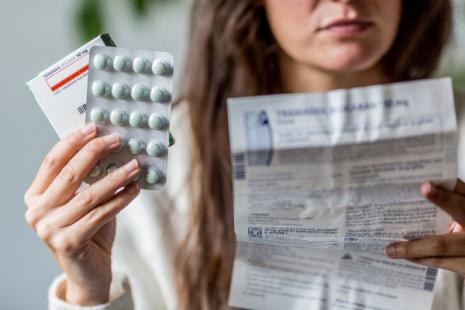 Le manque d’attractivité des notices papier amène les usagers à se tourner vers des canaux alternatifs pour trouver des informations médicales