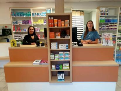 Jessica Brugeron (à gauche), titulaire de la pharmacie-mère à Bagnols-les-Bains et Anna Camisullis (à droite), gérante de l’antenne