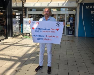 Christophe Fougeray, titulaire à Béziers, a répondu à l’appel des « Pharmacies du Coeur ».