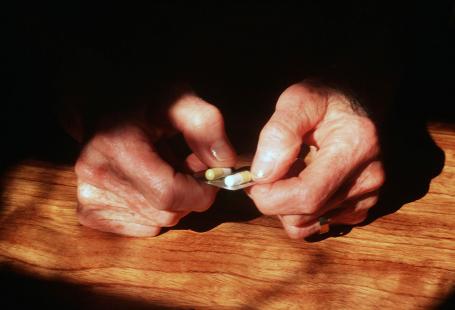 Les plus de 65 ans consomment plus de 40 % des médicaments