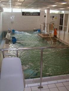 La piscine du centre thermal de Bourbonne-les-Bains