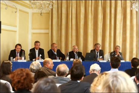 D'accord sur le diagnostic, les représentants de la profession divergent quant au remède