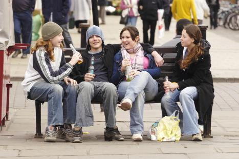 L’alcool est la substance psychoactive la plus précocement expérimentée à l’adolescence