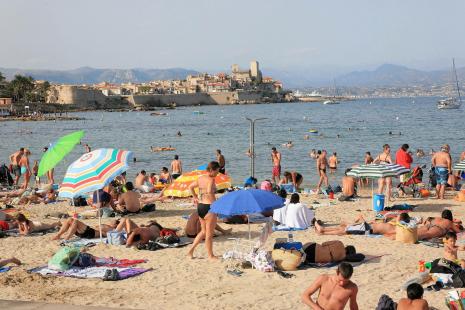 La protection vis-à-vis des UVA doit être au moins égale au tiers de celle vis-à-vis des UVB
