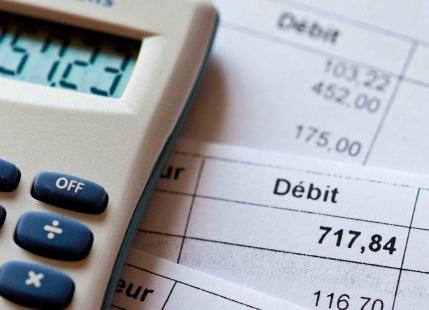 Malgré des transferts entre coopération, honoraires et marge commerciale, le chiffre global de la...