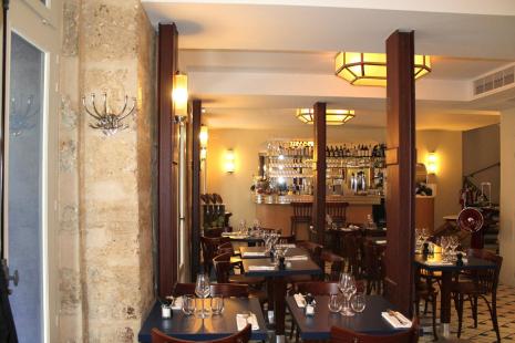 Table-Jais