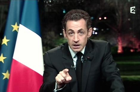 Nicolas Sarkozy entre crise et déficit
