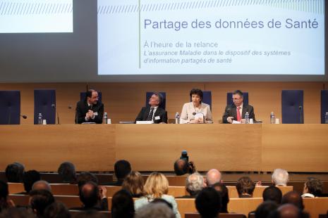 Roselyne Bachelot attend une première version nationale du DMP pour 2010