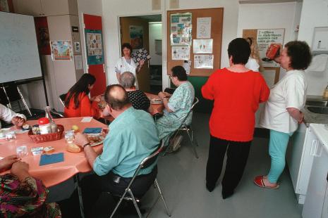 Seulement 17 % des diabétiques de type 2 déclarent avoir bénéficié d'une séance d'éducation...