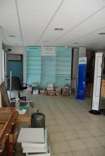 L'intérieur de l'officine nettoyée grâce à l'entraide des habitants et des confrères