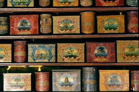 Boîtes peintes, XVIIe siècle