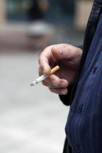 La cigarette n’améliore pas l’humeur triste